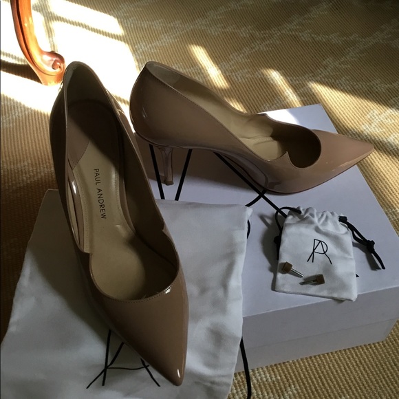 Beautiful Paul Andrew Nude Patent Leather Pumps - Picture 2 of 5